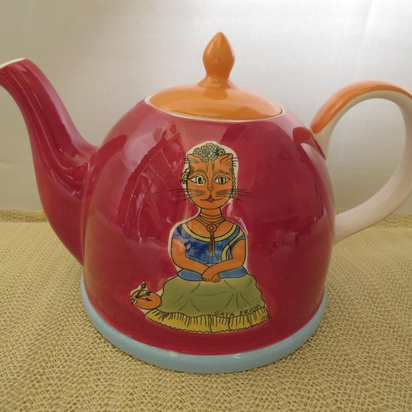 Teapot Vintage Doja Cat Designed by Marina Reiss Ramos - Picture 2 of 5